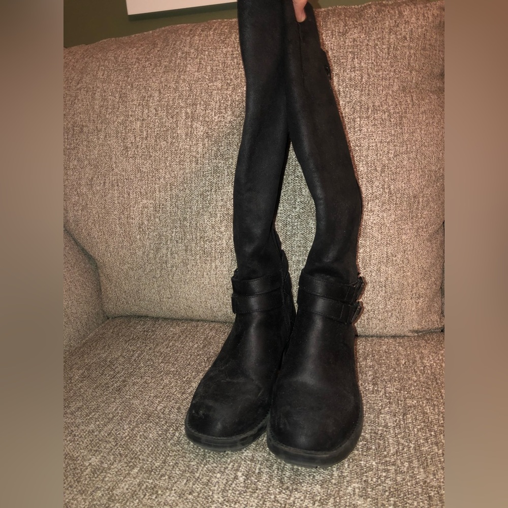 Crown Vintage size 9 black Mandy riding boot. Lightly worn.